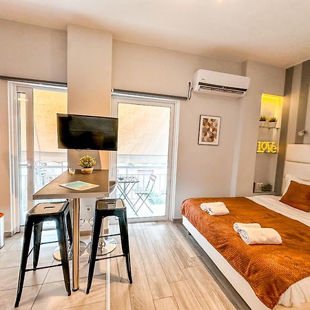 Walk To Markets From A Cozy Studio By Cielo Homes เอเธนส์ ภายนอก รูปภาพ